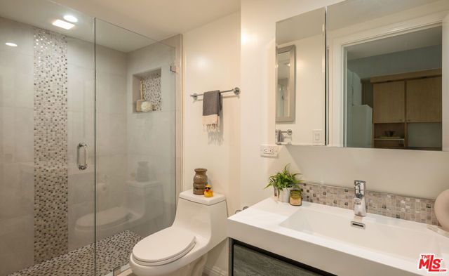1202 Kipling Avenue, Los Angeles, CA 90041