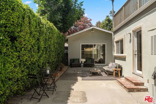 1202 Kipling Avenue, Los Angeles, CA 90041