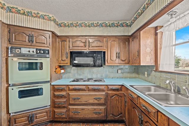 3998 County Road 2706, Caddo Mills, TX 75135