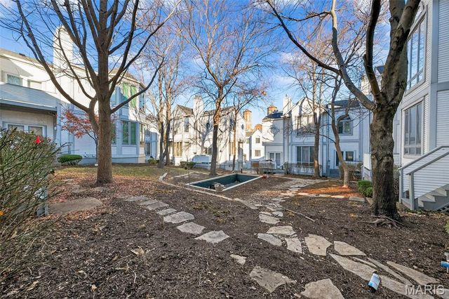 28 Columbus Square Drive, St Louis, MO 63101