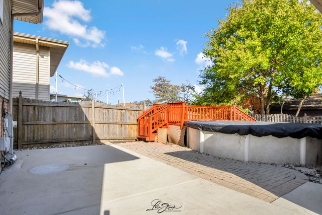 16813 89th Avenue, Orland Hills, IL 60487