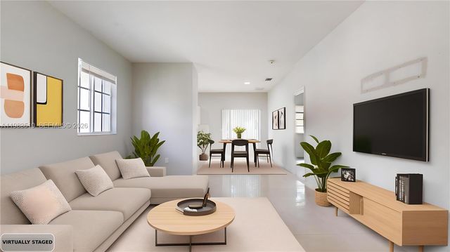 373 NE 26th Pl 201, Homestead, FL 33033