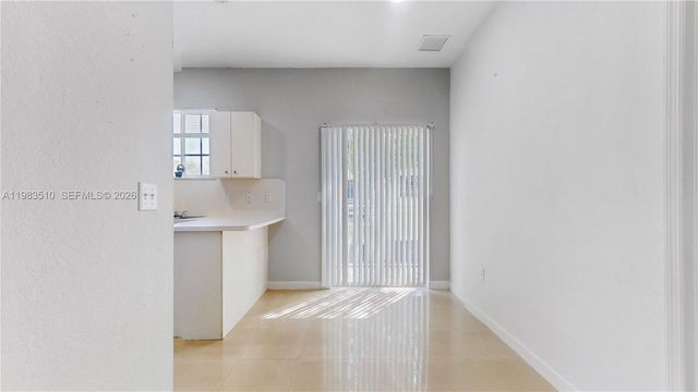 373 NE 26th Pl 201, Homestead, FL 33033