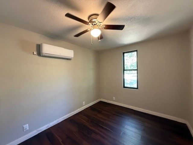 210 Ash Creek Court, Springtown, TX 76082