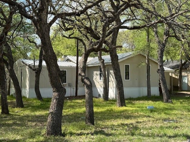 210 Ash Creek Court, Springtown, TX 76082