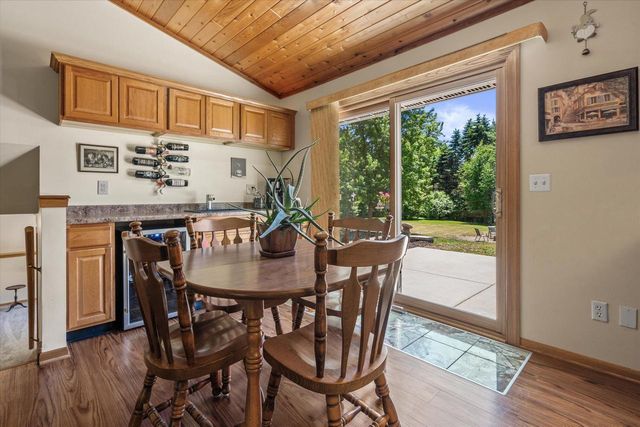 620 Prairie View DRIVE, North Prairie, WI 53153