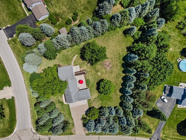 620 Prairie View DRIVE, North Prairie, WI 53153