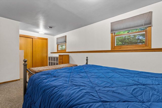 620 Prairie View DRIVE, North Prairie, WI 53153