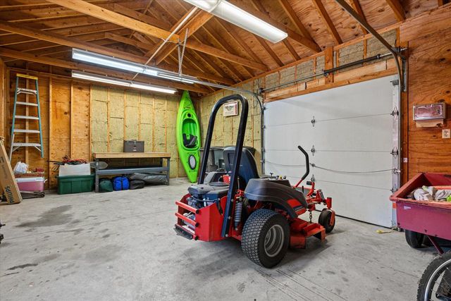 620 Prairie View DRIVE, North Prairie, WI 53153