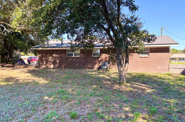 22 Overstreet Drive, Mary Esther, FL 32569