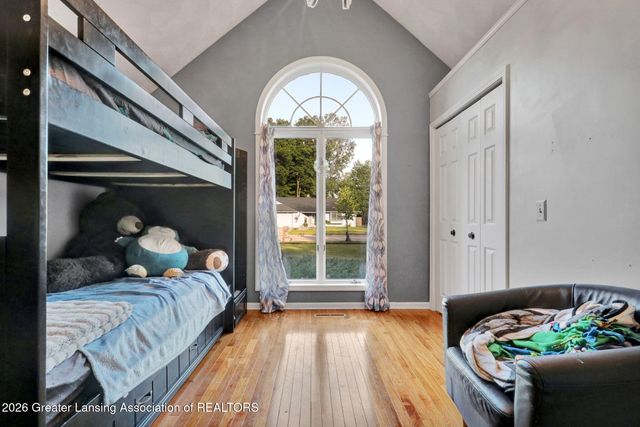 1099 Brookside Drive, Grand Ledge, MI 48837