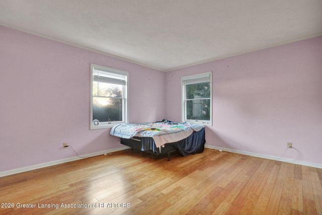 1099 Brookside Drive, Grand Ledge, MI 48837