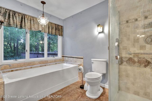 1099 Brookside Drive, Grand Ledge, MI 48837