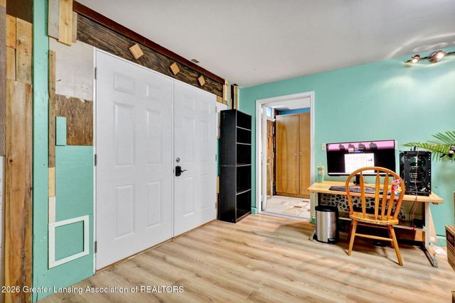 1099 Brookside Drive, Grand Ledge, MI 48837
