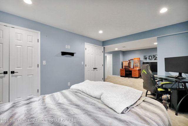 1099 Brookside Drive, Grand Ledge, MI 48837