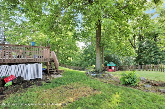 1099 Brookside Drive, Grand Ledge, MI 48837
