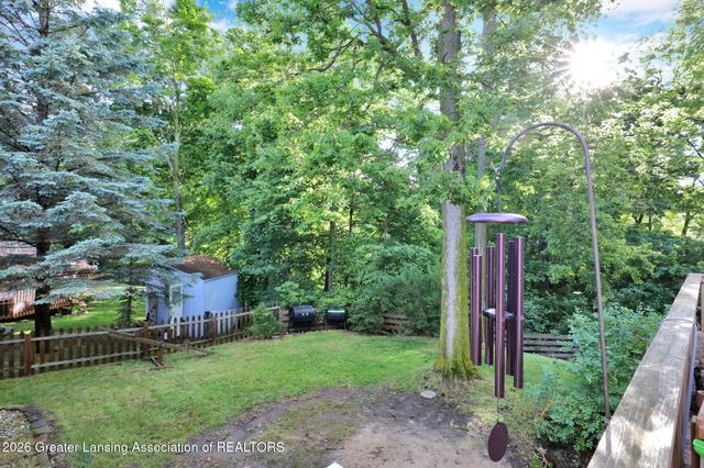 1099 Brookside Drive, Grand Ledge, MI 48837