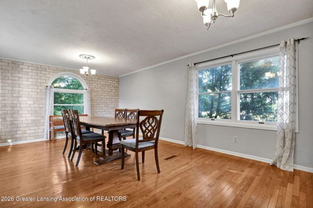 1099 Brookside Drive, Grand Ledge, MI 48837