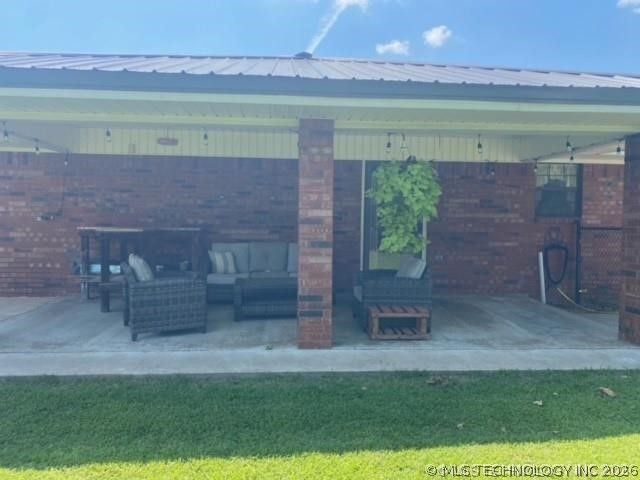 238 N Monroe Avenue, Alderson, OK 74501