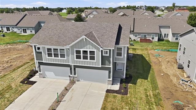 1410 S 4th Street E, Louisburg, KS 66053
