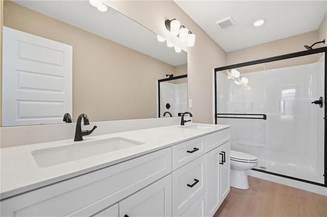 1410 S 4th Street E, Louisburg, KS 66053
