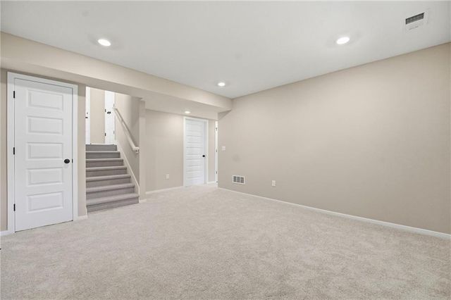 1410 S 4th Street E, Louisburg, KS 66053