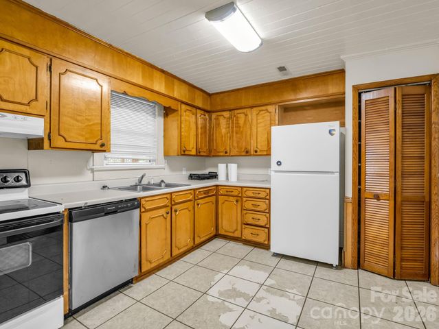 271 Old Ballpark Road, Forest City, NC 28043