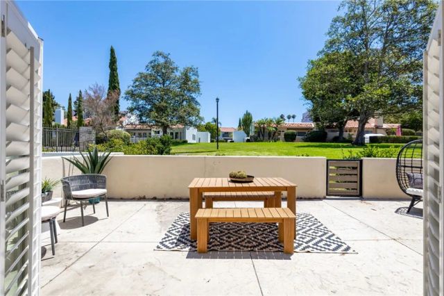 2332 Vista Huerta, Newport Beach, CA 92660