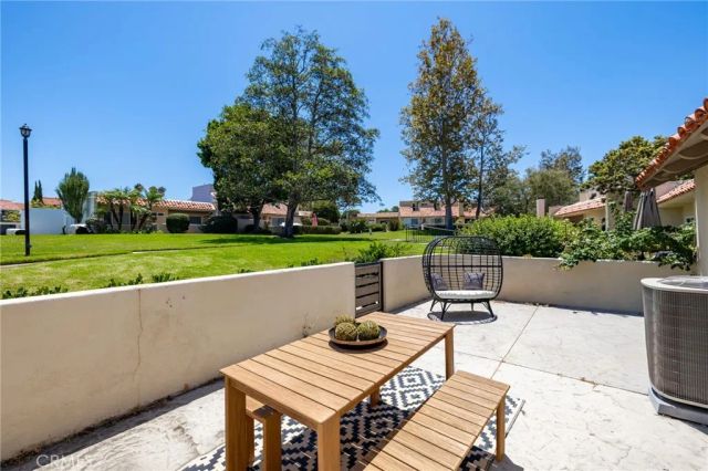 2332 Vista Huerta, Newport Beach, CA 92660