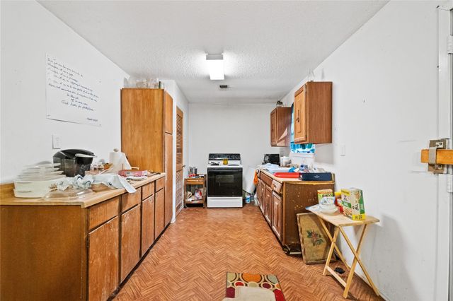 295 Hollywood Street, Livingston, TX 77351