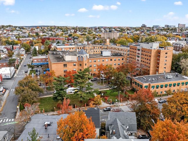 1576 Cambridge St 1R, Cambridge, MA 02138