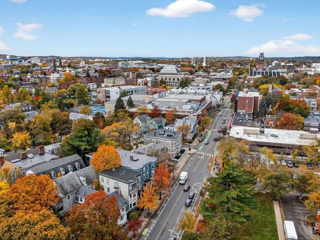 1576 Cambridge St 1R, Cambridge, MA 02138