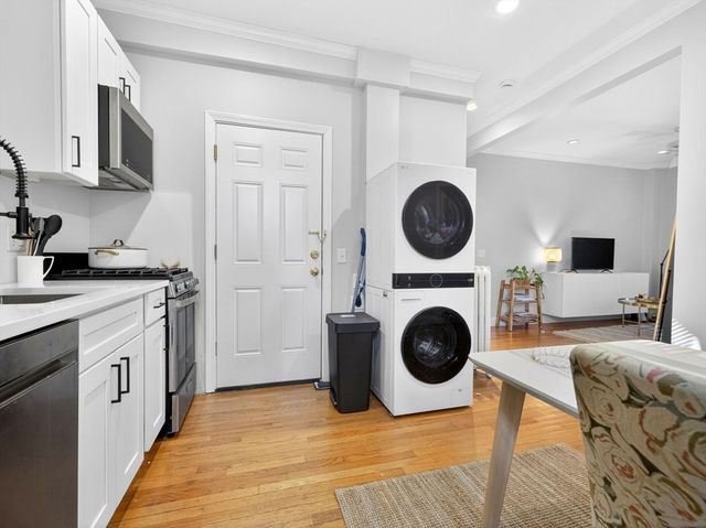 1576 Cambridge St 1R, Cambridge, MA 02138