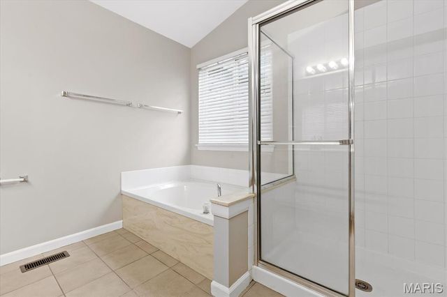 8010 Knights Crossing Drive, O'fallon, MO 63368
