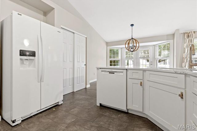 8010 Knights Crossing Drive, O'fallon, MO 63368