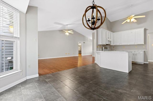 8010 Knights Crossing Drive, O'fallon, MO 63368