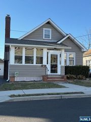 79 10th Street, Wood Ridge, NJ 07075