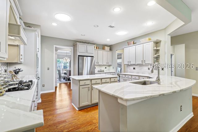 15 Rolling River Dr, Bluffton, SC 29910