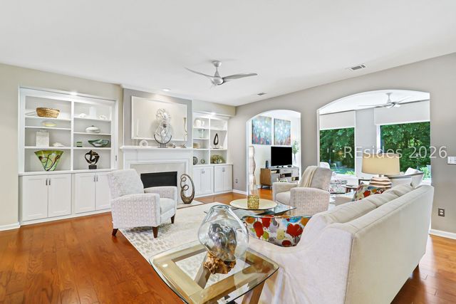 15 Rolling River Dr, Bluffton, SC 29910