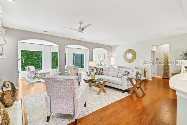 15 Rolling River Dr, Bluffton, SC 29910