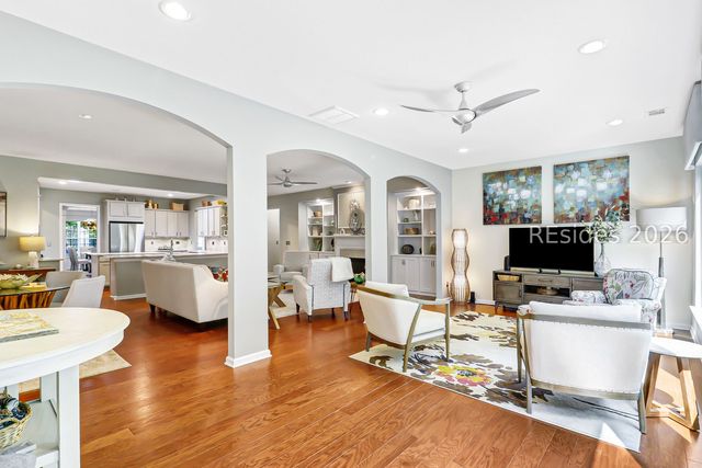 15 Rolling River Dr, Bluffton, SC 29910