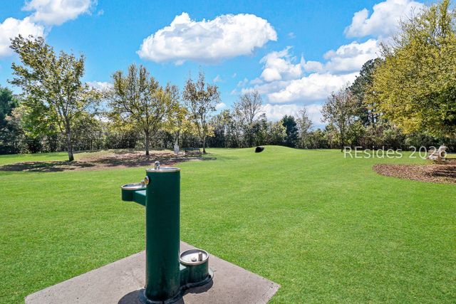 15 Rolling River Dr, Bluffton, SC 29910