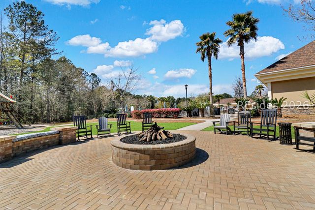 15 Rolling River Dr, Bluffton, SC 29910