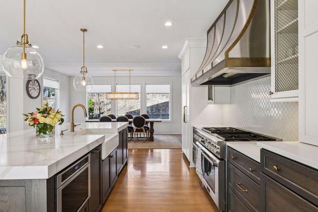 6604 Mohawk Trail, Edina, MN 55439