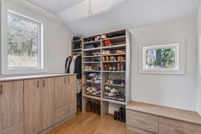 6604 Mohawk Trail, Edina, MN 55439