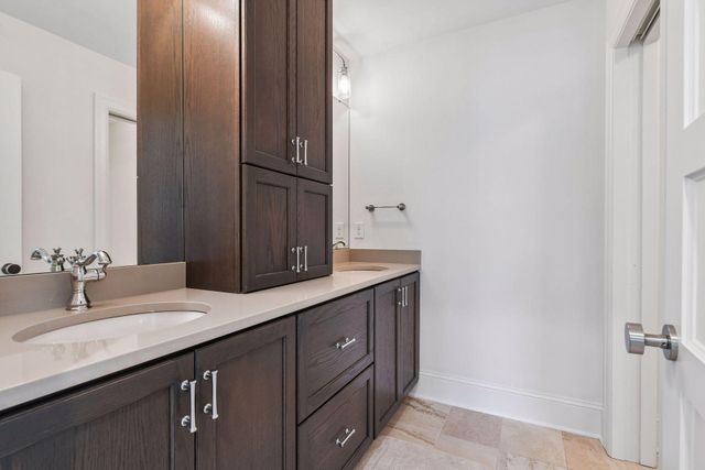 6604 Mohawk Trail, Edina, MN 55439