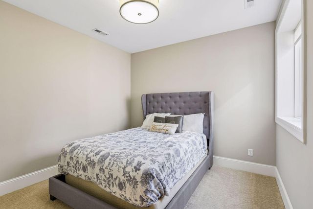 6604 Mohawk Trail, Edina, MN 55439