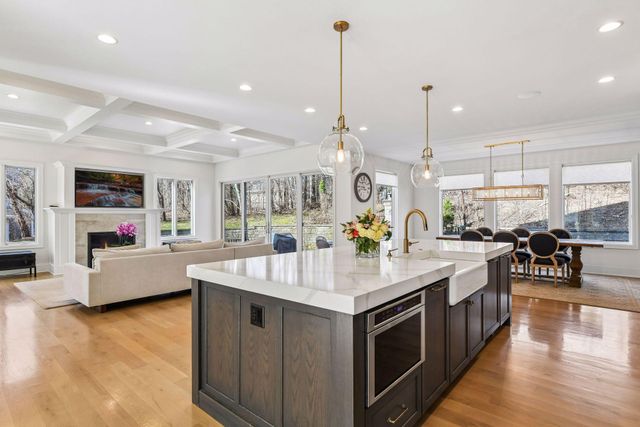 6604 Mohawk Trail, Edina, MN 55439