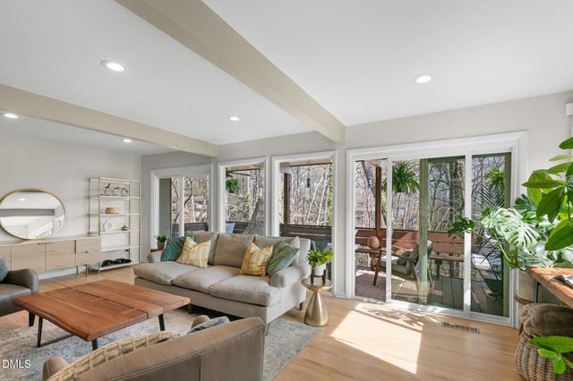 211 Glenhill Lane, Chapel Hill, NC 27514