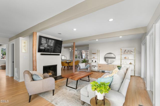 211 Glenhill Lane, Chapel Hill, NC 27514